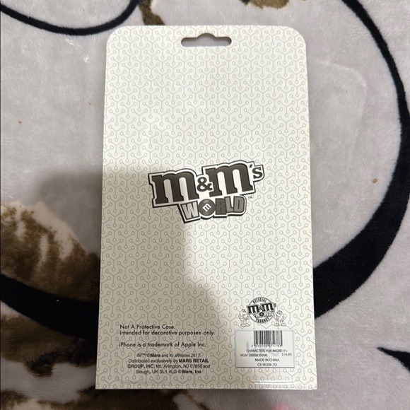 M&M'S Colorful Character iPhone 7 Plus Case - Picture 2 of 2